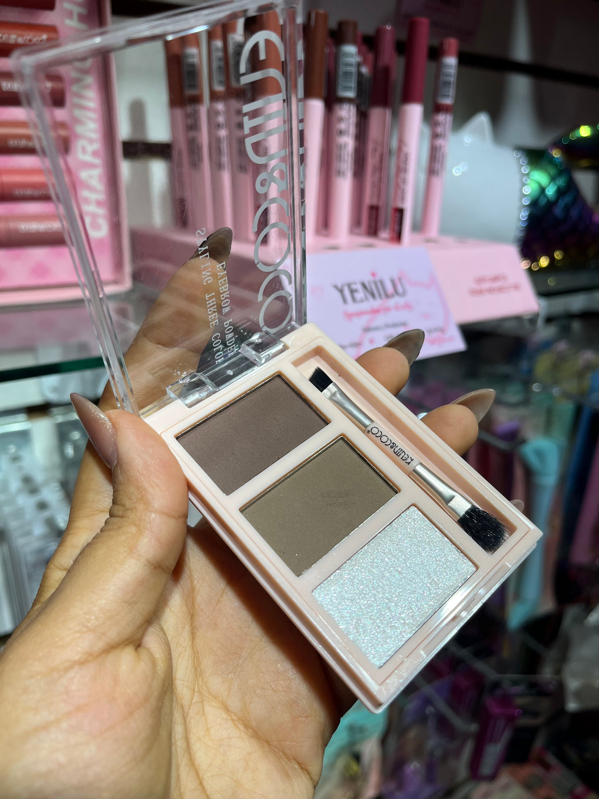 Sku421 - Paleta sombras de cejas con iluminador y brocha dúo KC