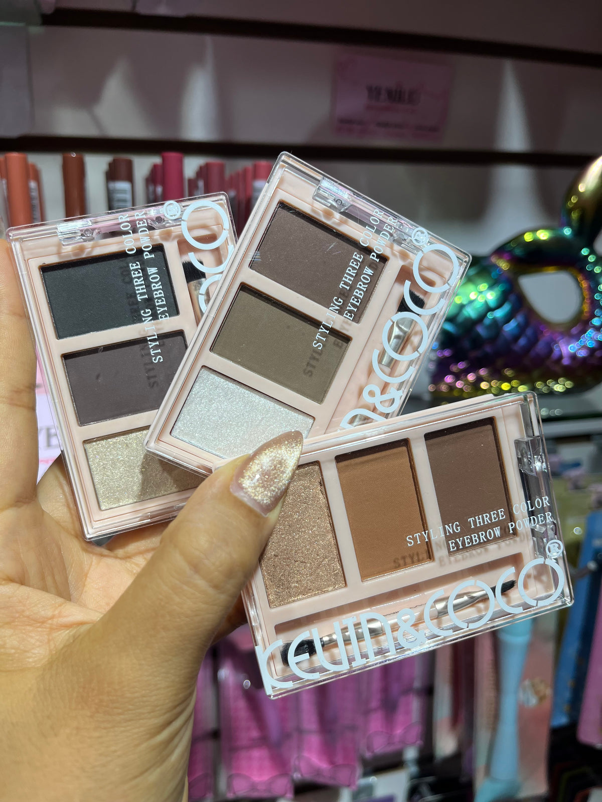 Sku421 - Paleta sombras de cejas con iluminador y brocha dúo KC
