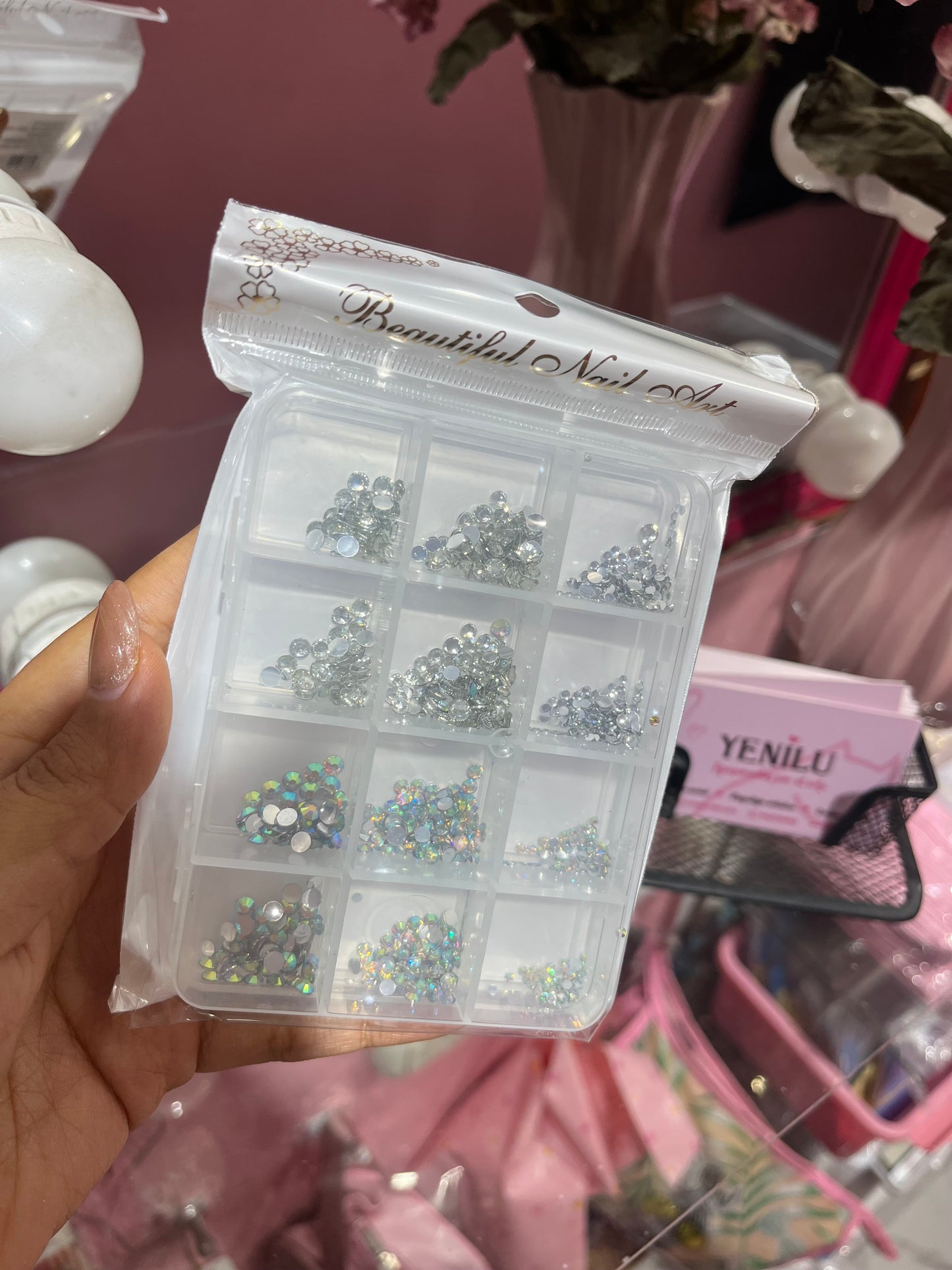 00113sku- Pedrería Gemas tornazol y plateadas para maquillaje con estuche