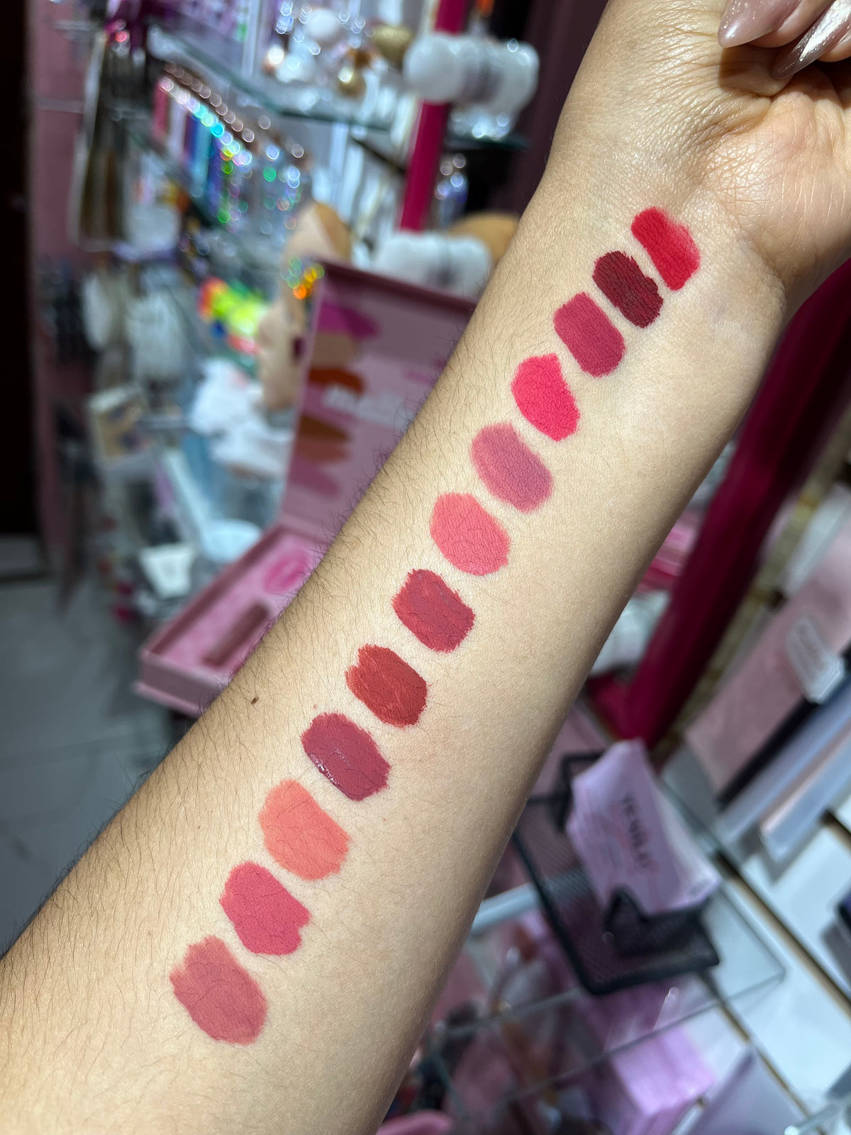 Sku423 - Set 12 labiales liquido matte, incluye su caja KC